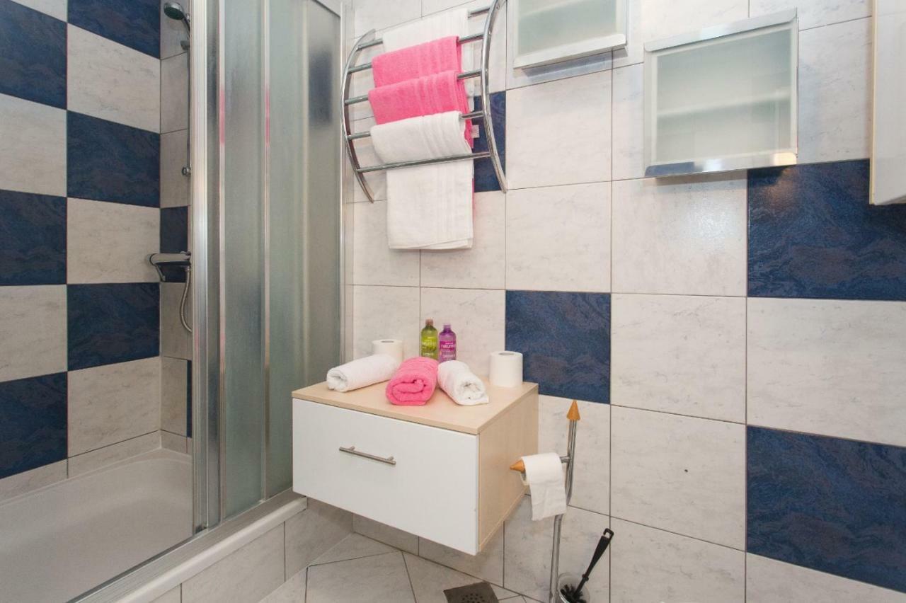 Kaštela Apartmani Luis מראה חיצוני תמונה
