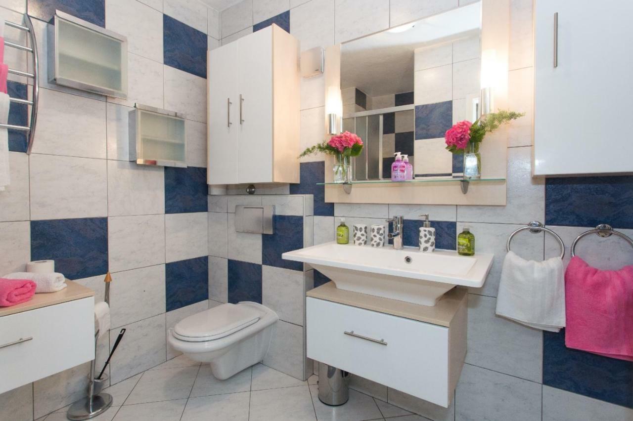 Kaštela Apartmani Luis מראה חיצוני תמונה