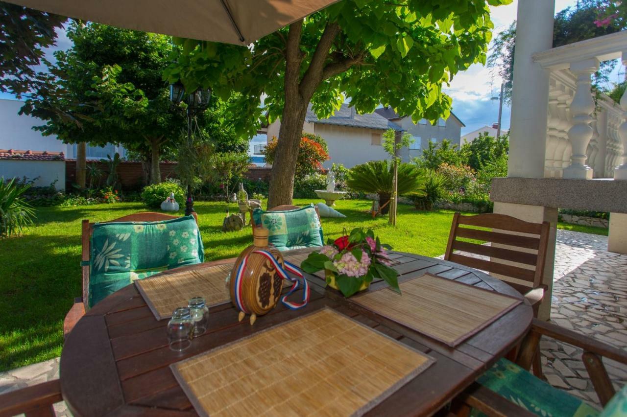 Kaštela Apartmani Luis מראה חיצוני תמונה