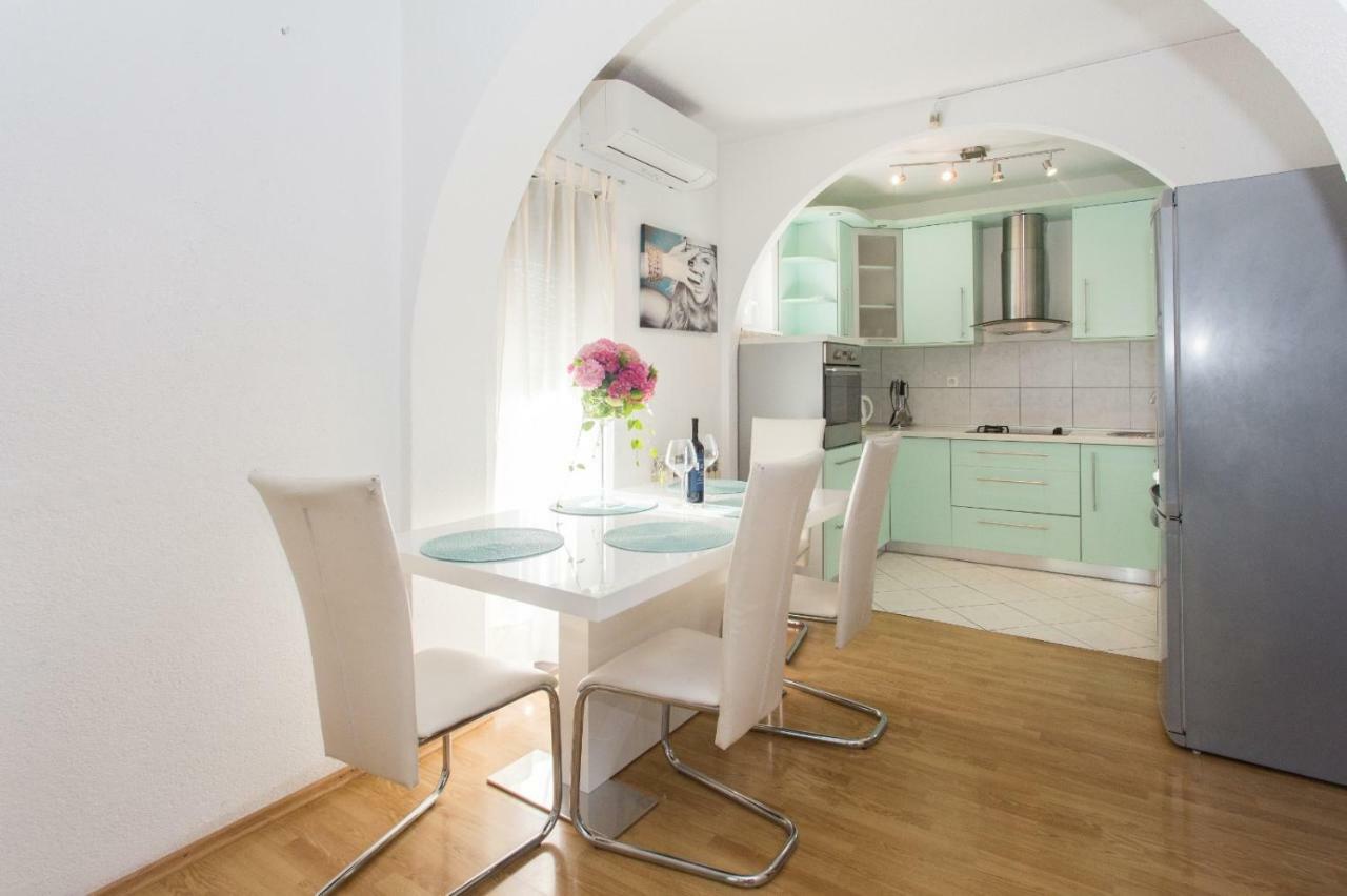 Kaštela Apartmani Luis מראה חיצוני תמונה