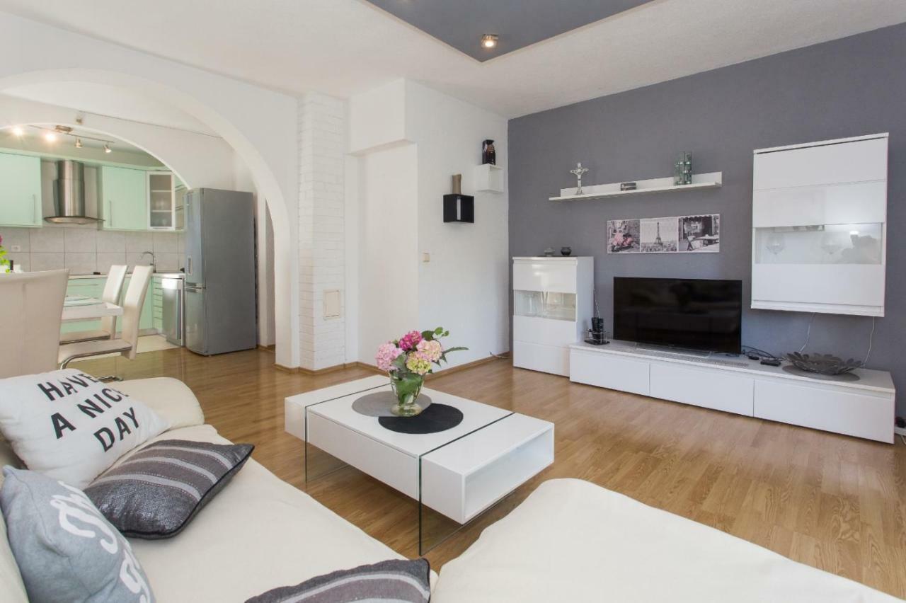 Kaštela Apartmani Luis מראה חיצוני תמונה