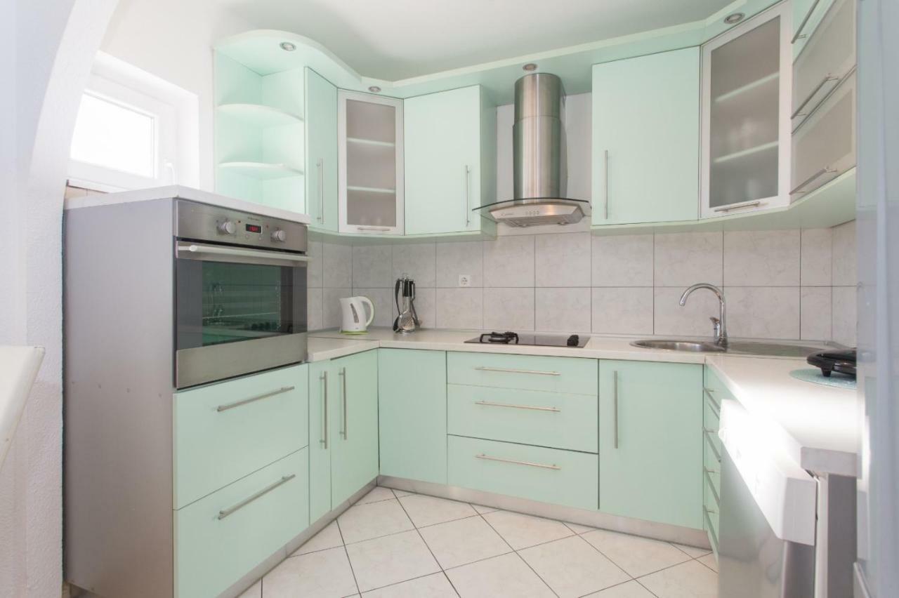 Kaštela Apartmani Luis מראה חיצוני תמונה