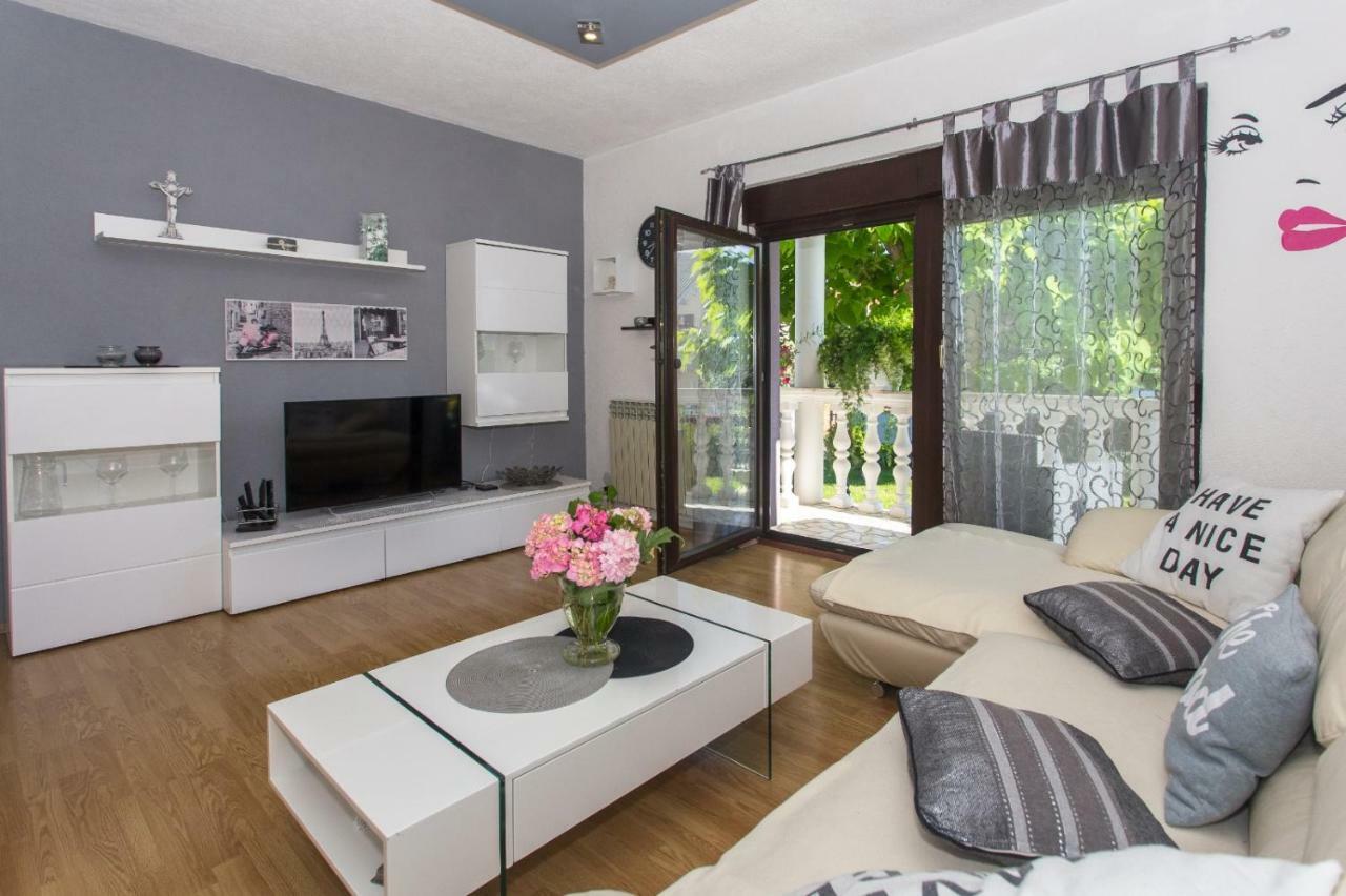 Kaštela Apartmani Luis מראה חיצוני תמונה