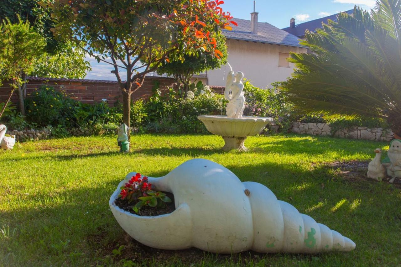 Kaštela Apartmani Luis מראה חיצוני תמונה