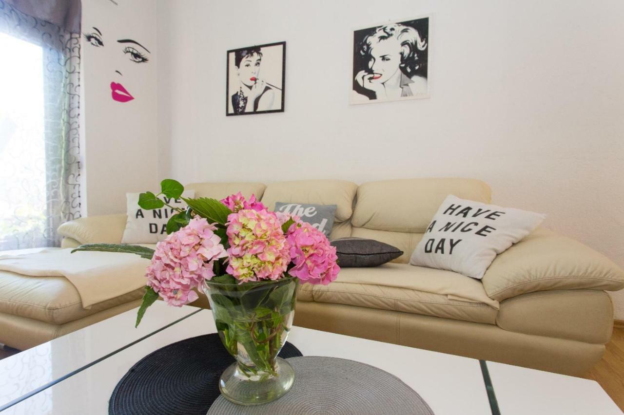 Kaštela Apartmani Luis מראה חיצוני תמונה